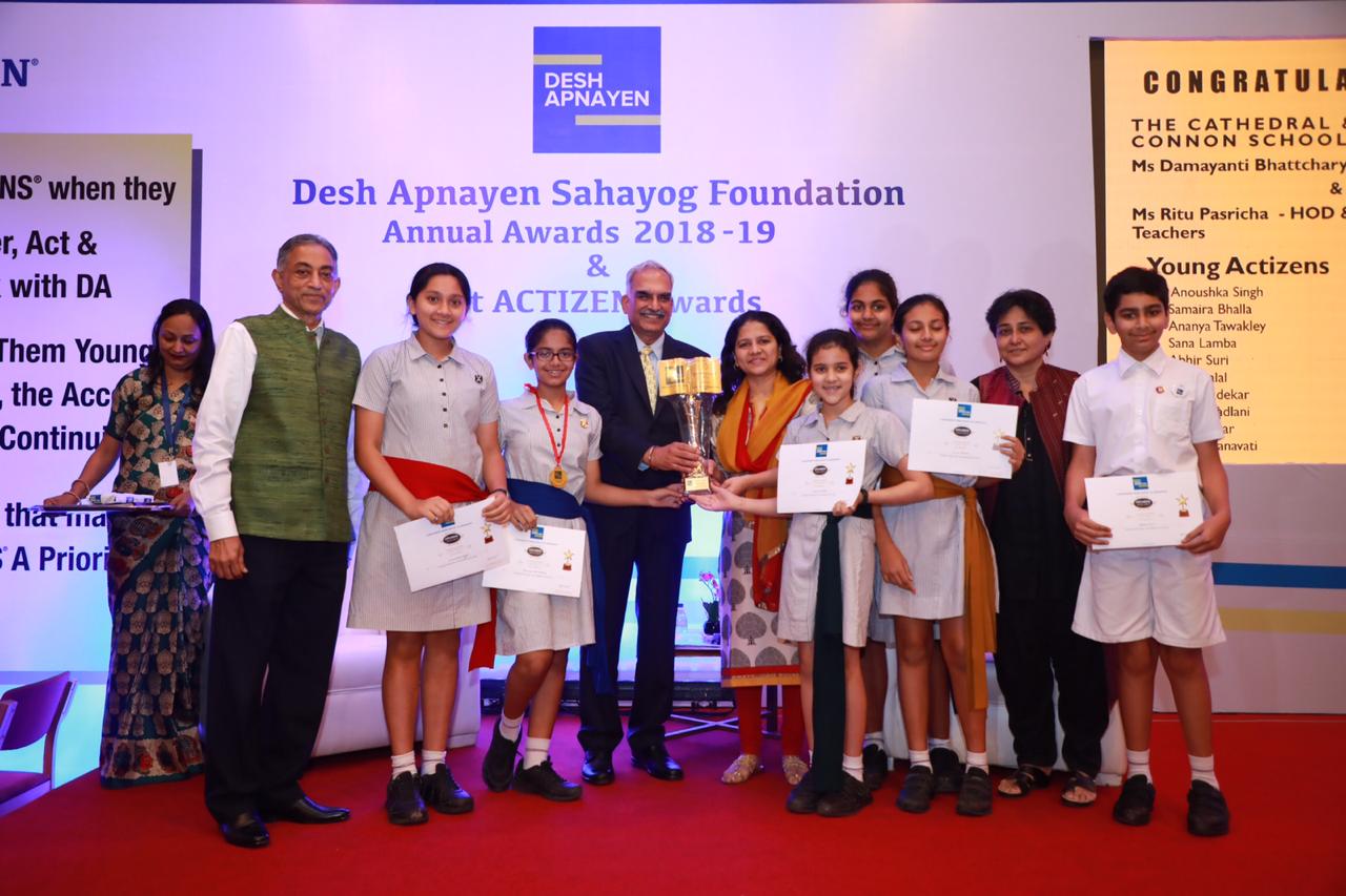 Desh Apnayen Award Winners